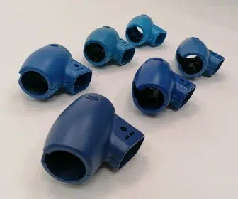 pieces-plastiques-injectees-resine-bleue-©arrk-s-1