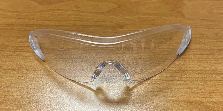Lunettes fabriquées en résine polyuréthane transparente résistante au jaunissement UV